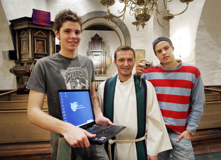 Picture of Project leader and youth minister Vidar Dalby with two of the young participants